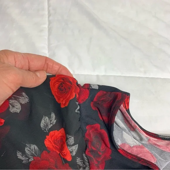 Torrid Red Floral Chiffon Blouse Ruffle Cuff Surplice Neck Women’s Size US 4x - Picture 9 of 13